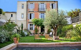 La Maison Rouge D'Uzes B&B